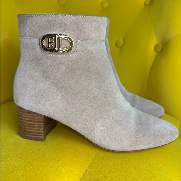 Ralph Lauren Wynne Bootie Women's Size 7.5 Brown/Suede Leather High Toe Slip On - Picture 11 of 12